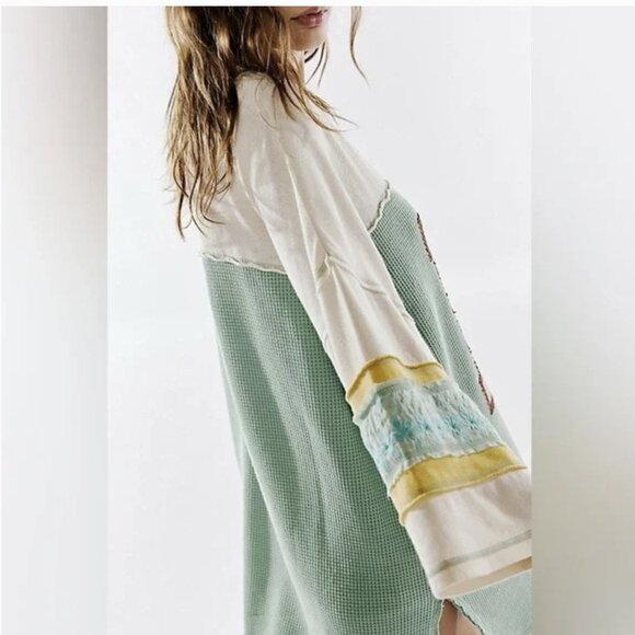 We The Free Gameplan Tee in Green Combo, Medium, NWT - Picture 2 of 5